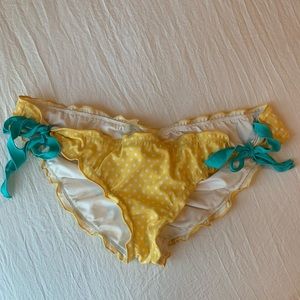 Victoria Secret swimsuit ruched bottoms